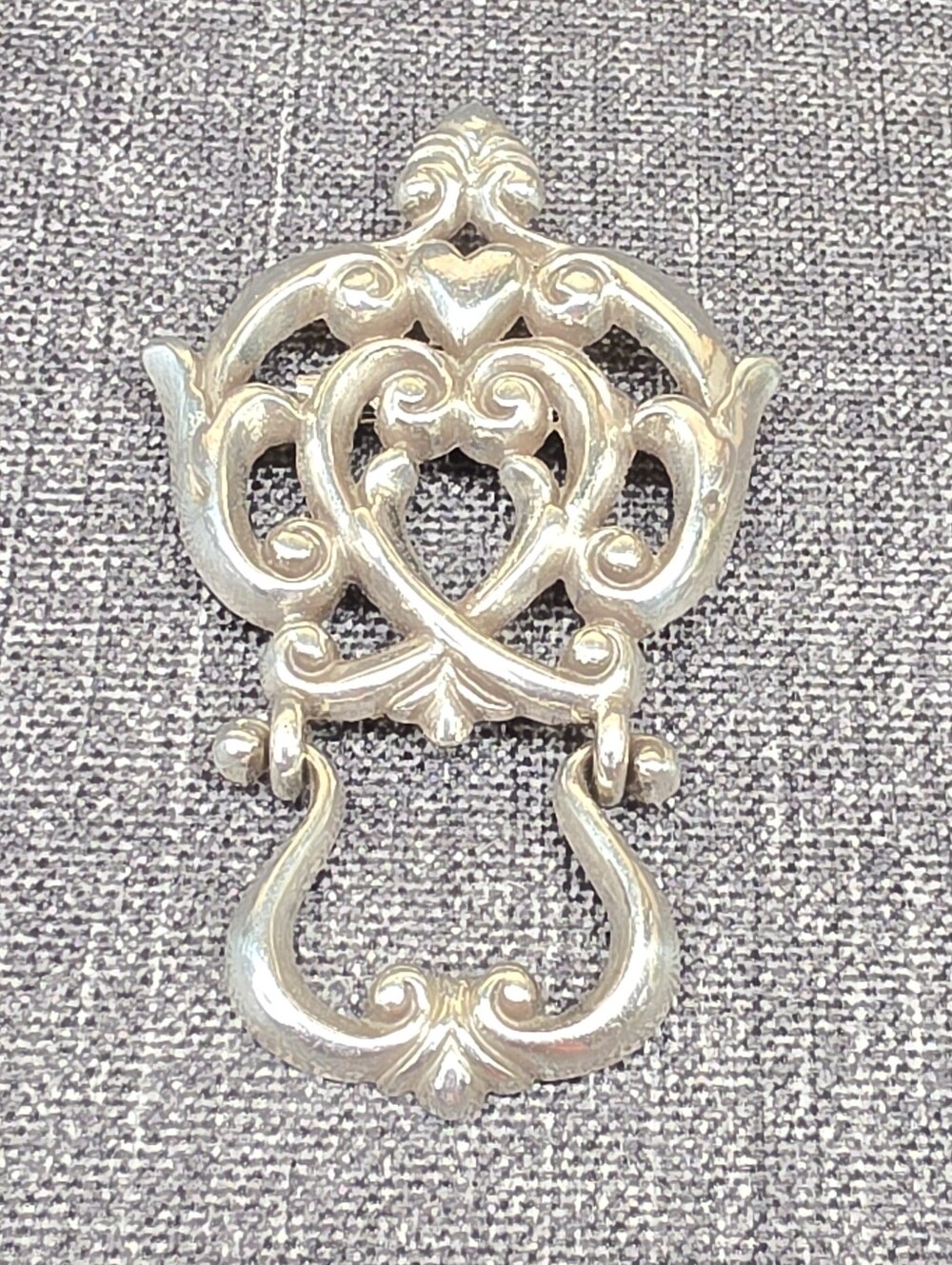 Brighton Vintage Silver Chantilly Heart Scroll Eyeglass Holder Brooch Pin